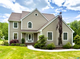 25 Chase Farm Rd, South Windsor, CT 06074