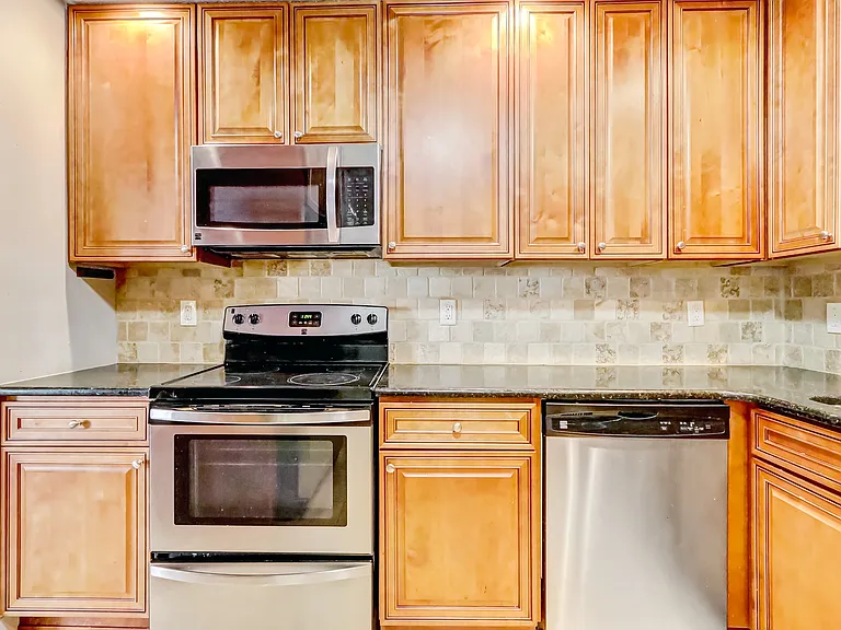 5761 Lake Lucina Dr S — Photo 12