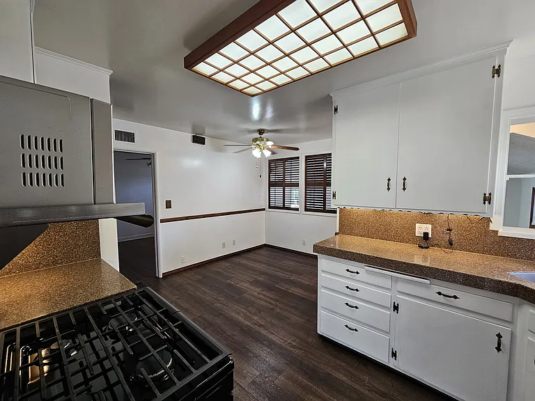 504 E Dalton Ave — Photo 9