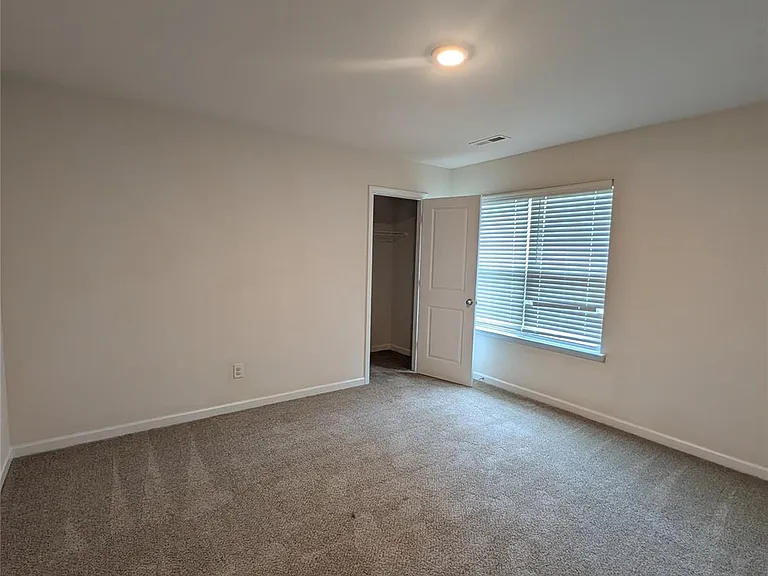 9331 Arbor Creek Dr — Photo 15