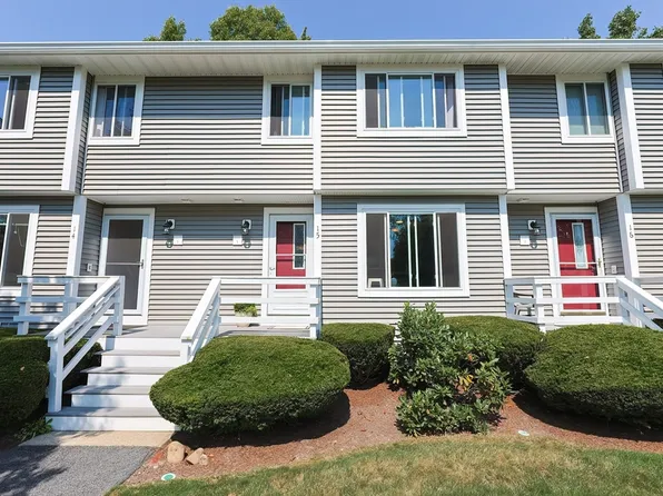 15 Hartshorn Pl #15, Walpole, MA 02081