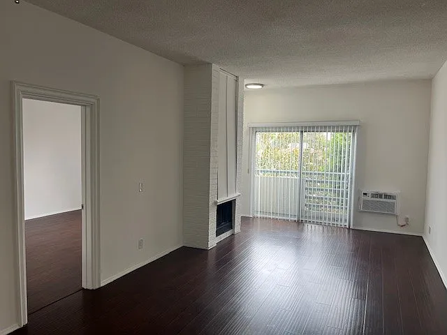 10905 Ohio Ave. — Photo 40