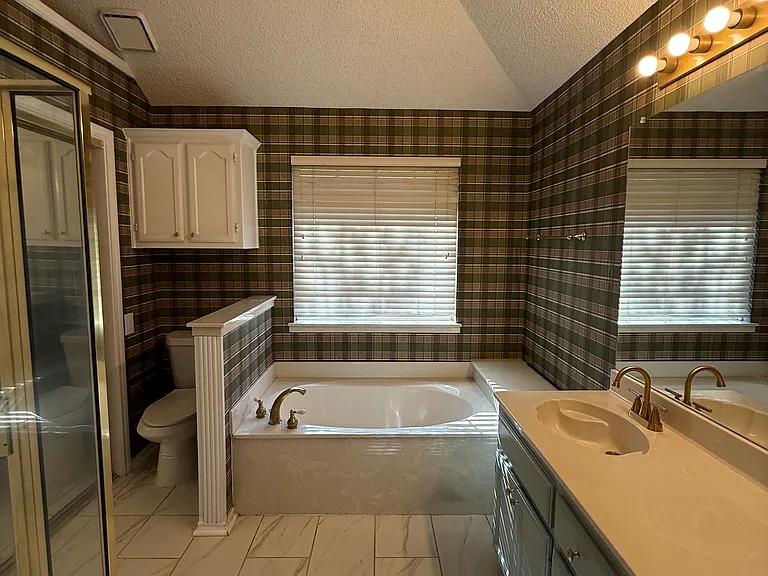 3047 Renaissance Ct — Photo 9
