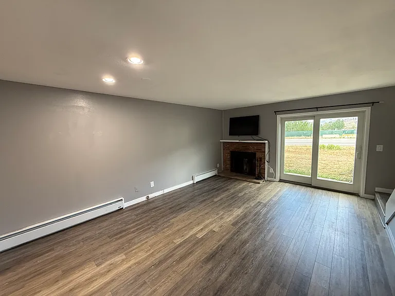 252 Cove Blvd — Photo 6