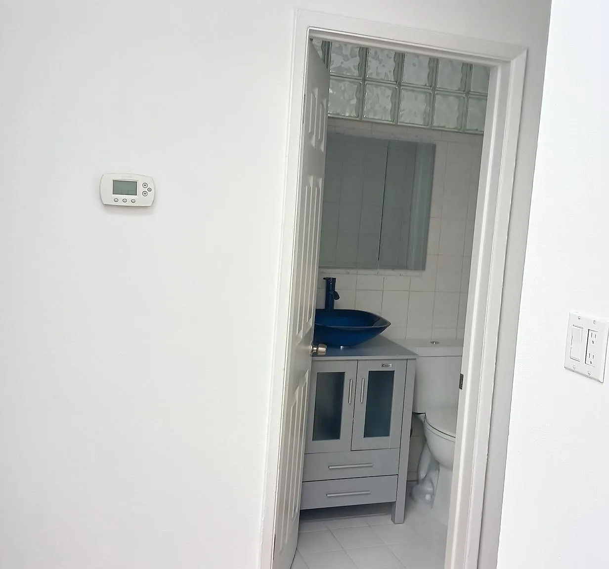3 bed, 3.5 bath, 1550 sqft, $6,000 — Photo 1