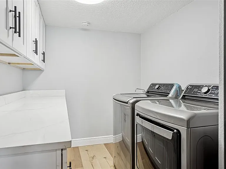 769 Kingston Ct — Photo 32