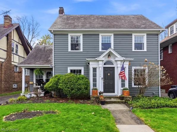 3154 E Overlook Rd, Cleveland Heights, OH 44118