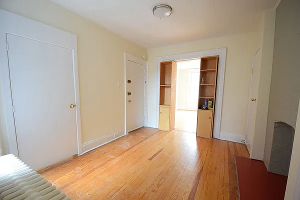 Rented by Rolling Stone Realty LLC | media 11
