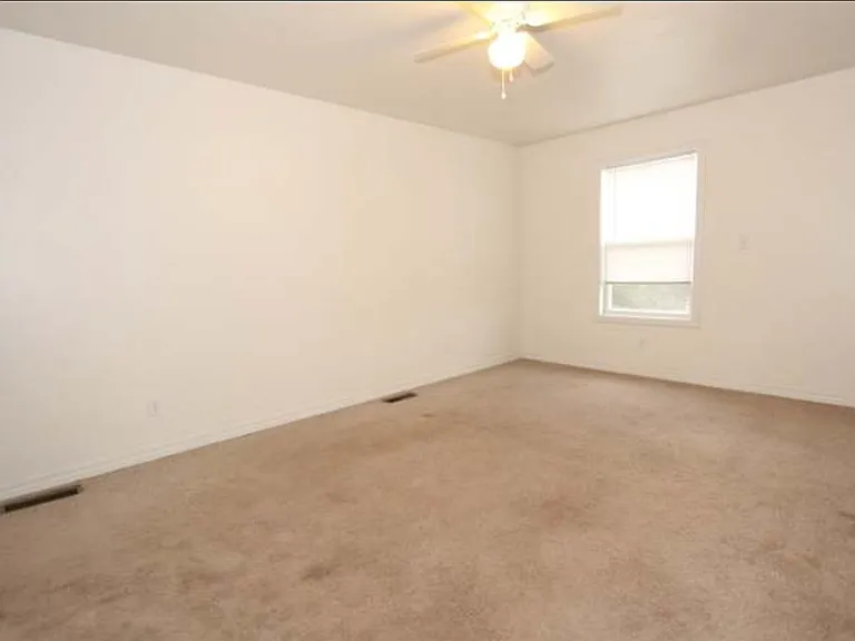 913 Kramer Ct #913 — Photo 3