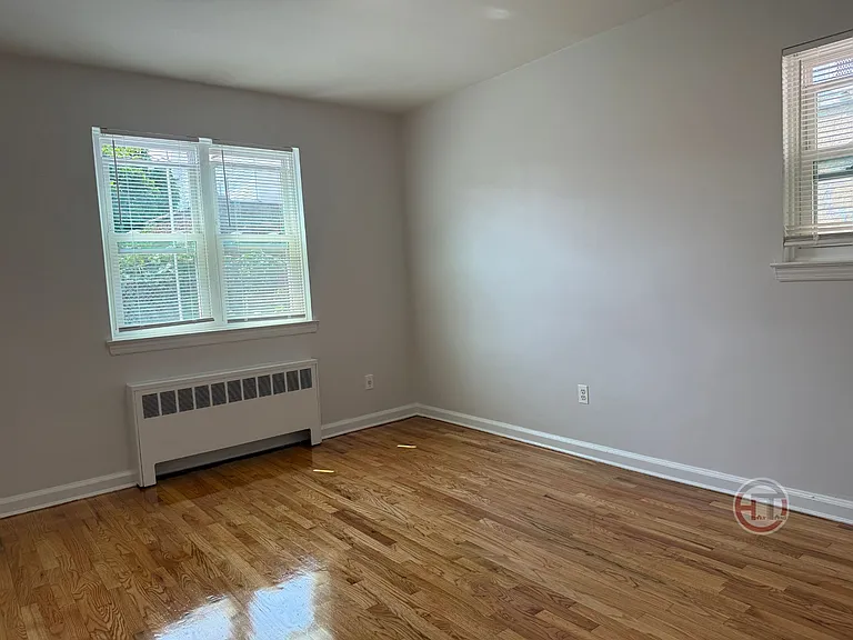 1617 Benson St #1 — Photo 3