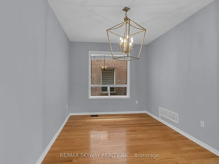 16 Raccoon St — Photo 4