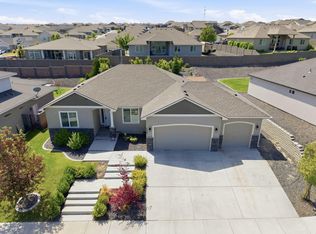 7003 W 32nd Ave, Kennewick, WA 99338