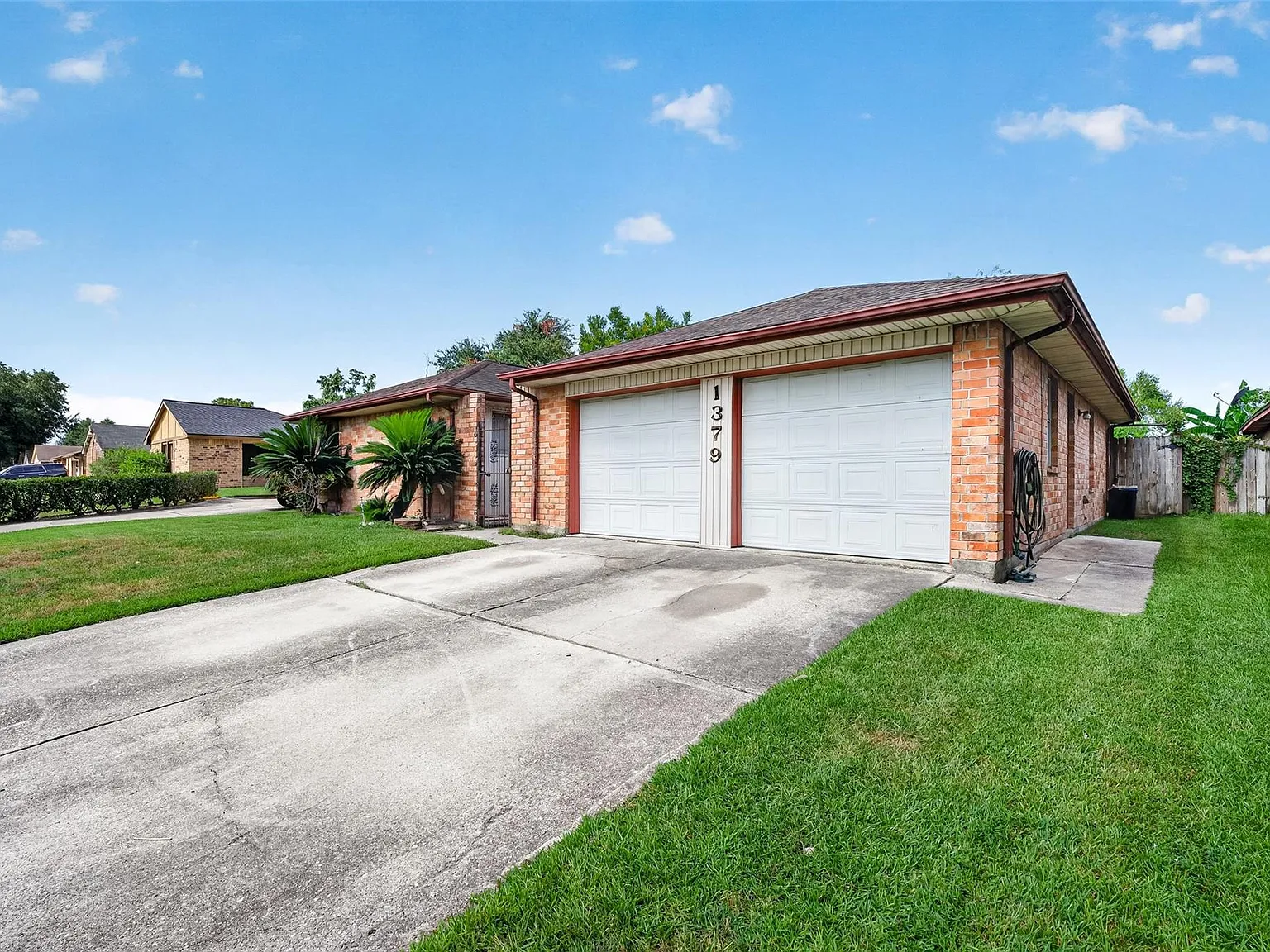 4 bed, 2.0 bath, 1464 sqft, $1,850 — Photo 4