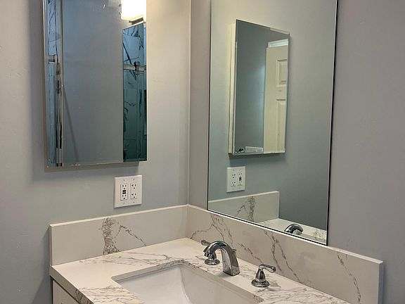 5th image of 125 Sellsway St