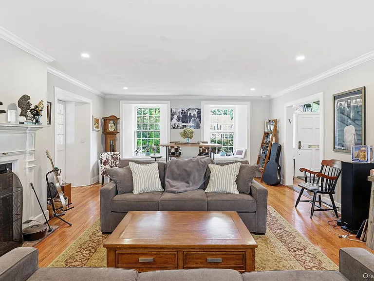 51 Adriance Ave — Photo 6