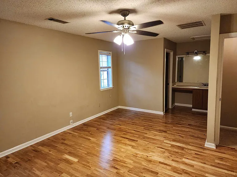 1955 Indian Trail Lilburn Rd #404 — Photo 12