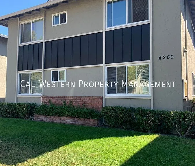 4230 Payne Ave — Photo 9