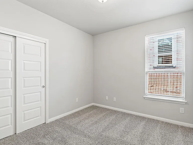 313 McLintock Rd — Photo 11
