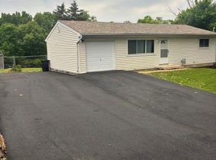 1267 Patrick Dr, Fenton, MO 63026