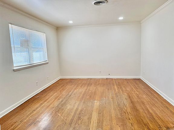 4th image of 1418 S Harrison St