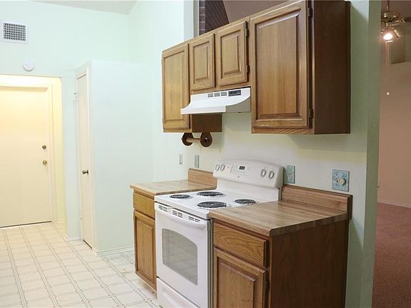4th image of 1905 Ramada Dr