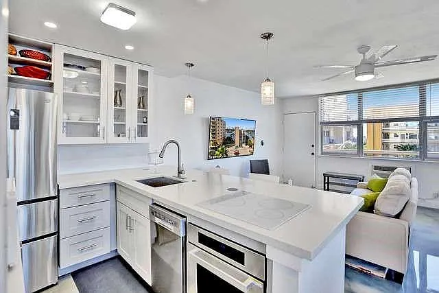 1 bed, 1.0 bath, 831 sqft, $4,800 — Photo 4