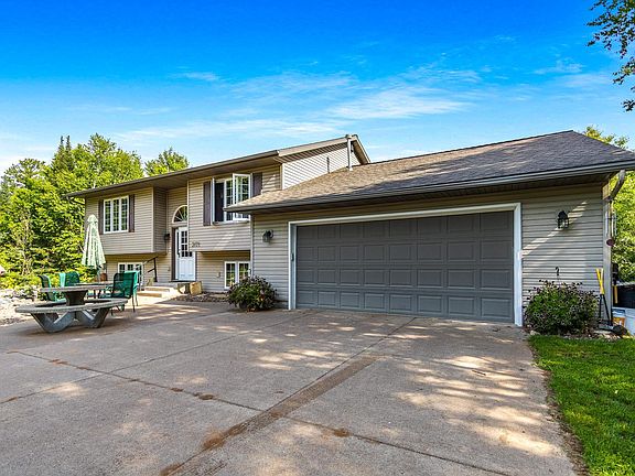 3rd image of 3171 Logan Dr
