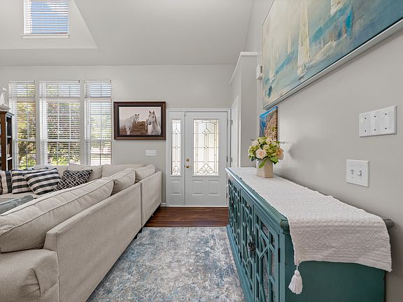4th image of 5747 Meadowsweet Ln