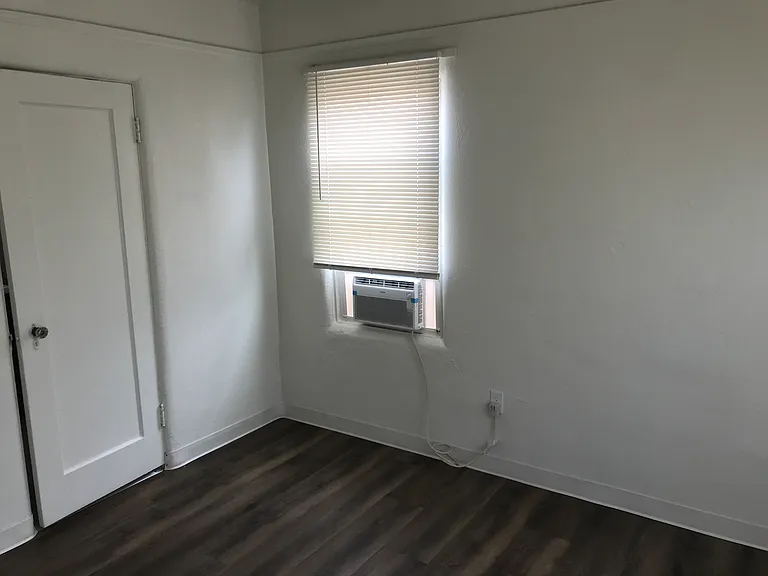 1340 N Linden Ave #7 — Photo 7