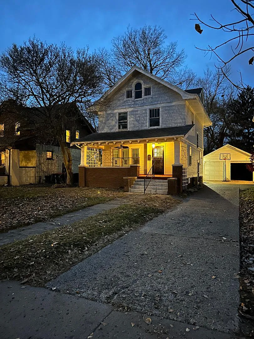 1105 North Bourland Avenue — Photo 4