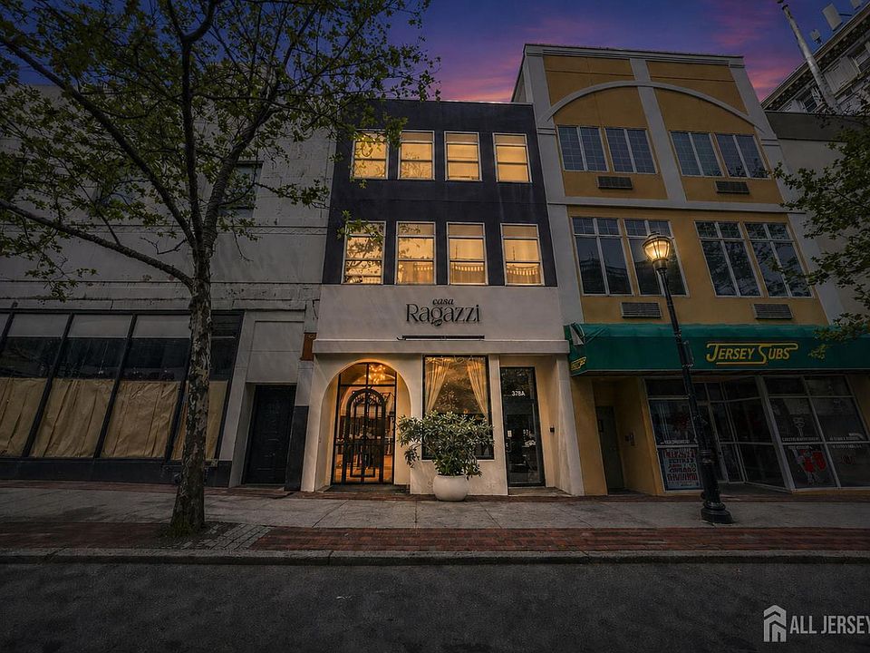 1st image of 378 George St