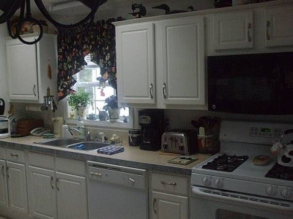 Lots of cabinets