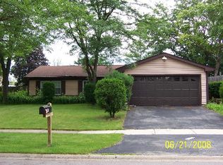 357 Lyons Dr, Bolingbrook, IL 60440