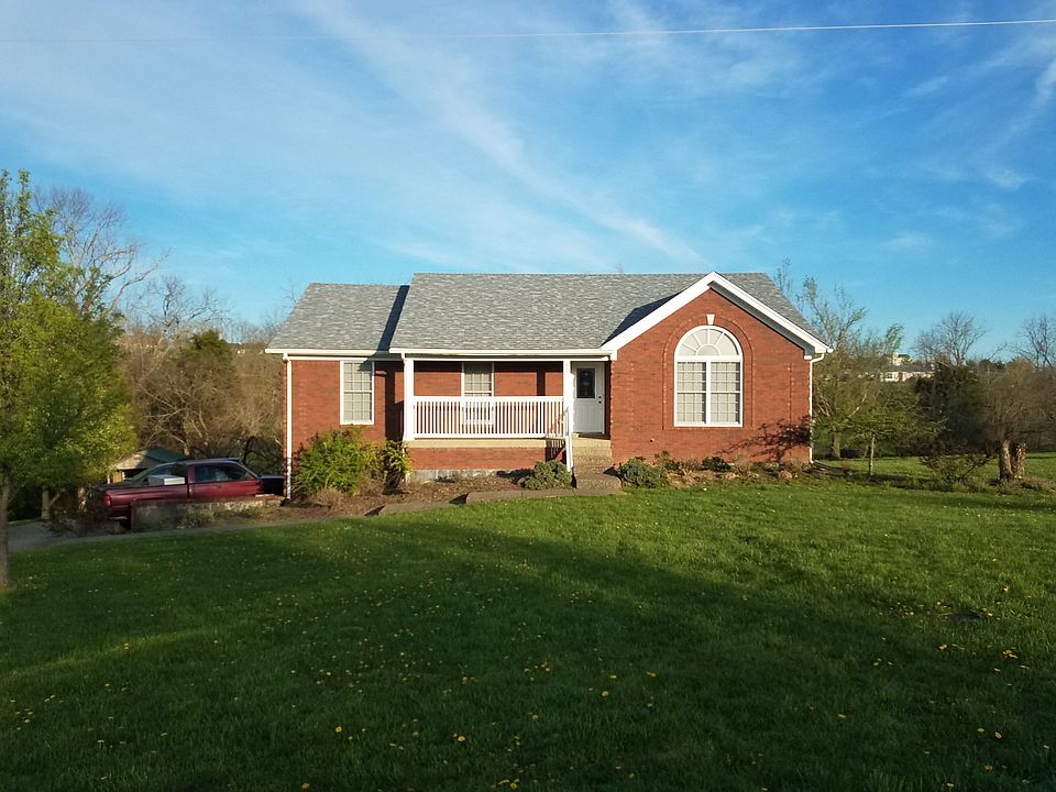 1st image of 32 Saddle Brook Trl