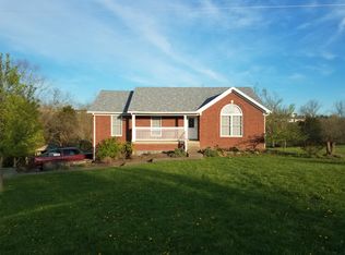 32 Saddle Brook Trl, Taylorsville, KY 40071