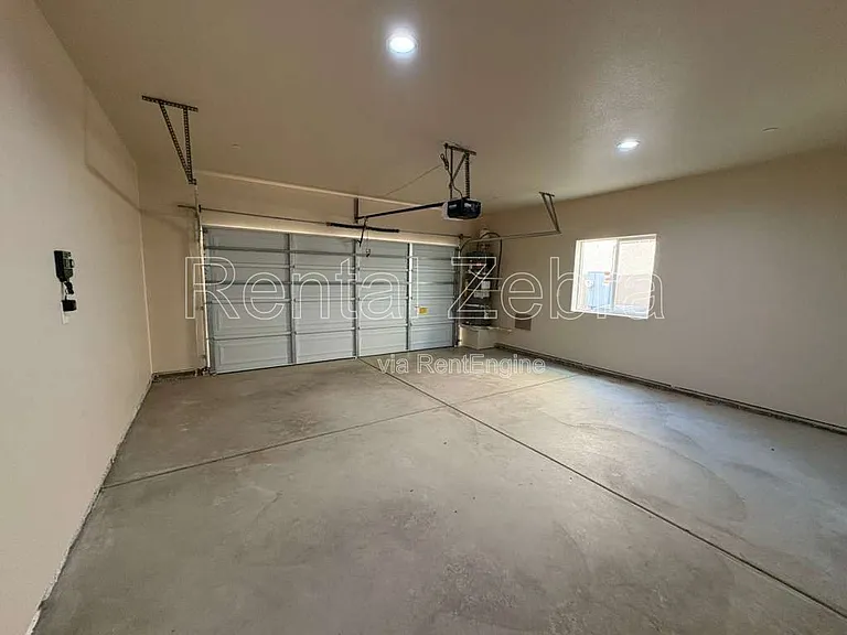 1307 Hermosa Dr — Photo 16