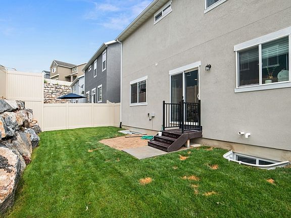 3rd image of 3047 S Red Pine Dr