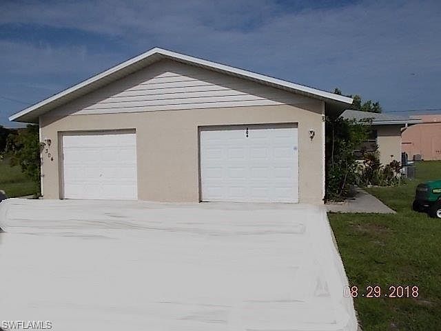 1st image of 304 NE 16th Pl