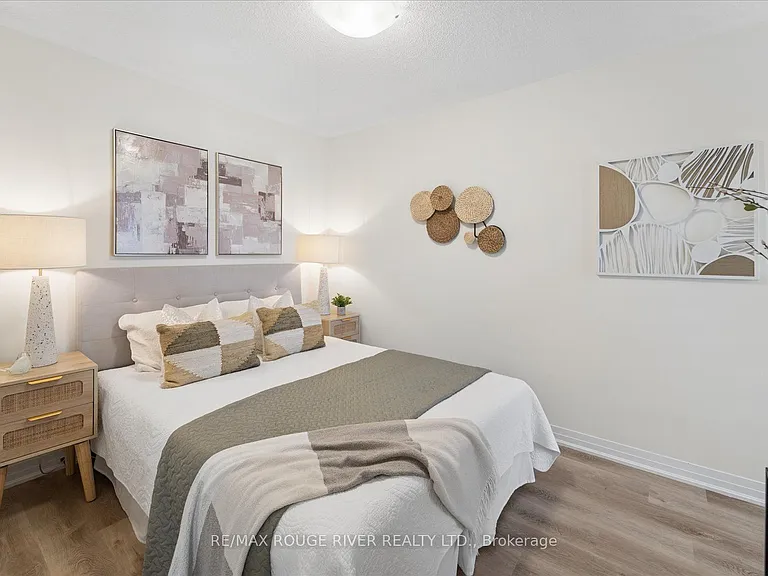 6 Esquire Way — Photo 24