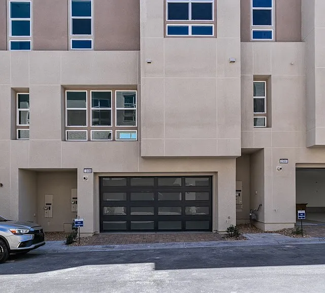 2498 Indigo Mountain St — Photo 46