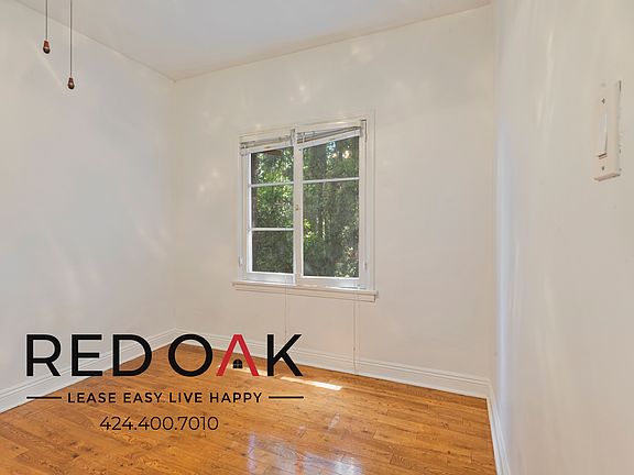 4th image of 1616 1/3 N Normandie Ave #400