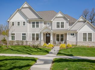 802 Stoddard Ave, Wheaton, IL 60187