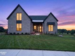758 Sutton Ct, Saline, MI 48176