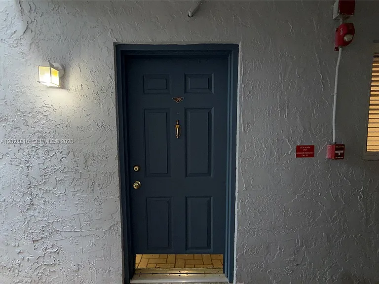 10441 Mahogany Key Cir #106 — Photo 2