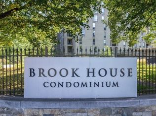 33 Pond Ave APT 912, Brookline, MA 02445