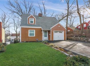 13 Hamilton Ave, Stamford, CT 06902