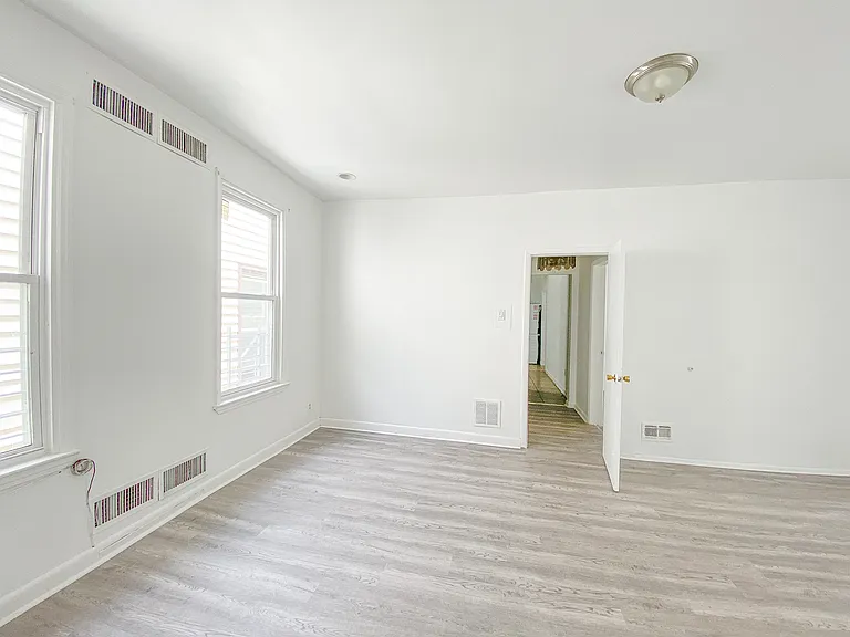 252 Clinton Ave #2 — Photo 5