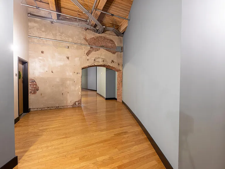 1113 Washington Ave #210 — Photo 18