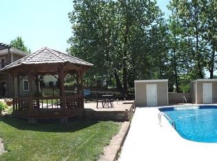 3725 SW Kings Forest Rd, Topeka, KS 66610