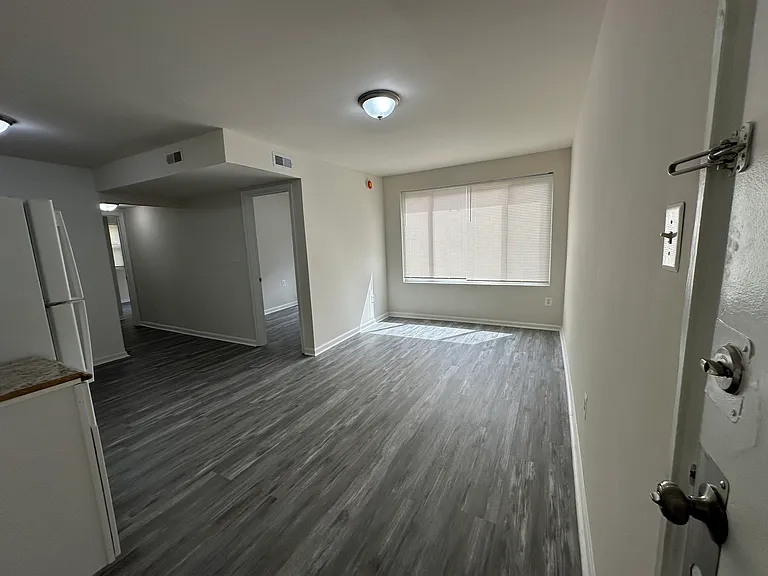706 Brandywine St SE #203 — Photo 1